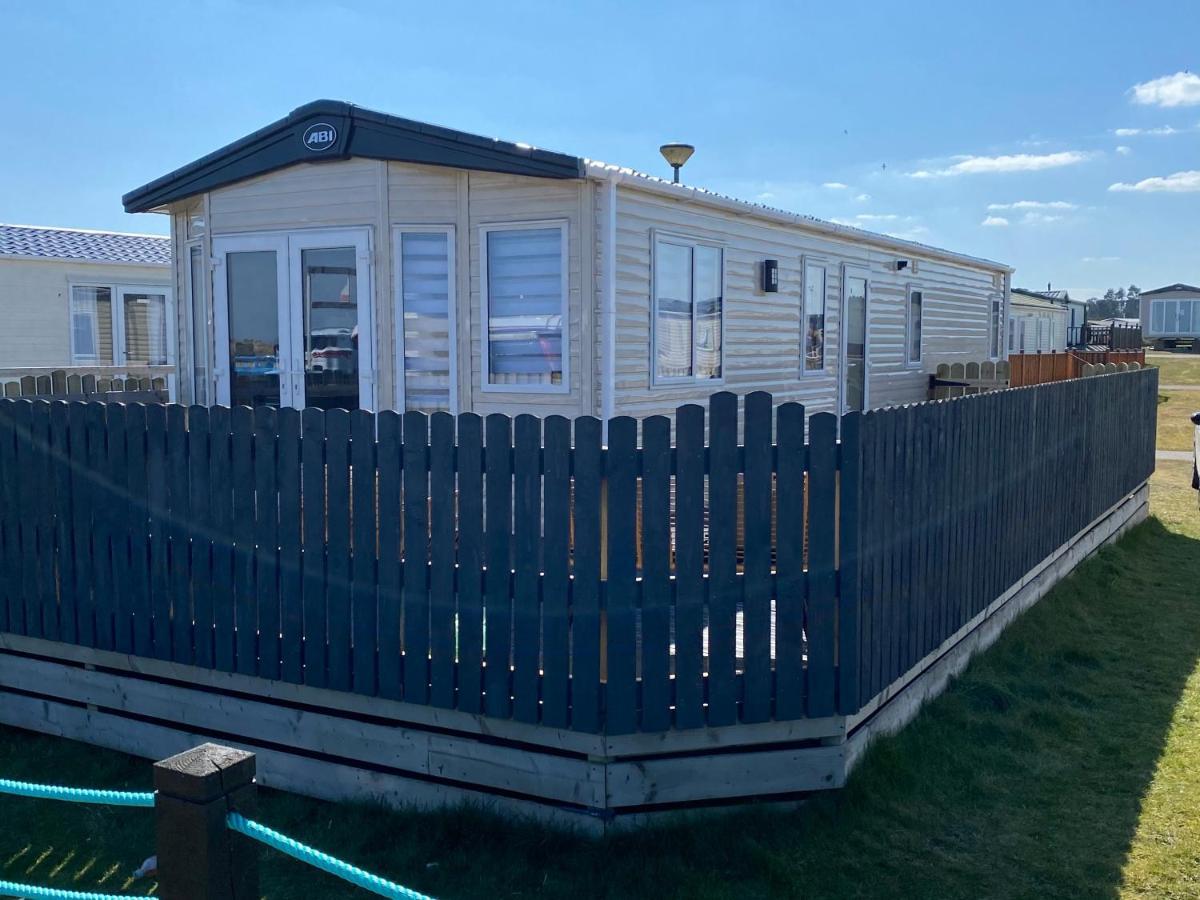 Beachfront Lodge, Lossiemouth Bay Exteriör bild