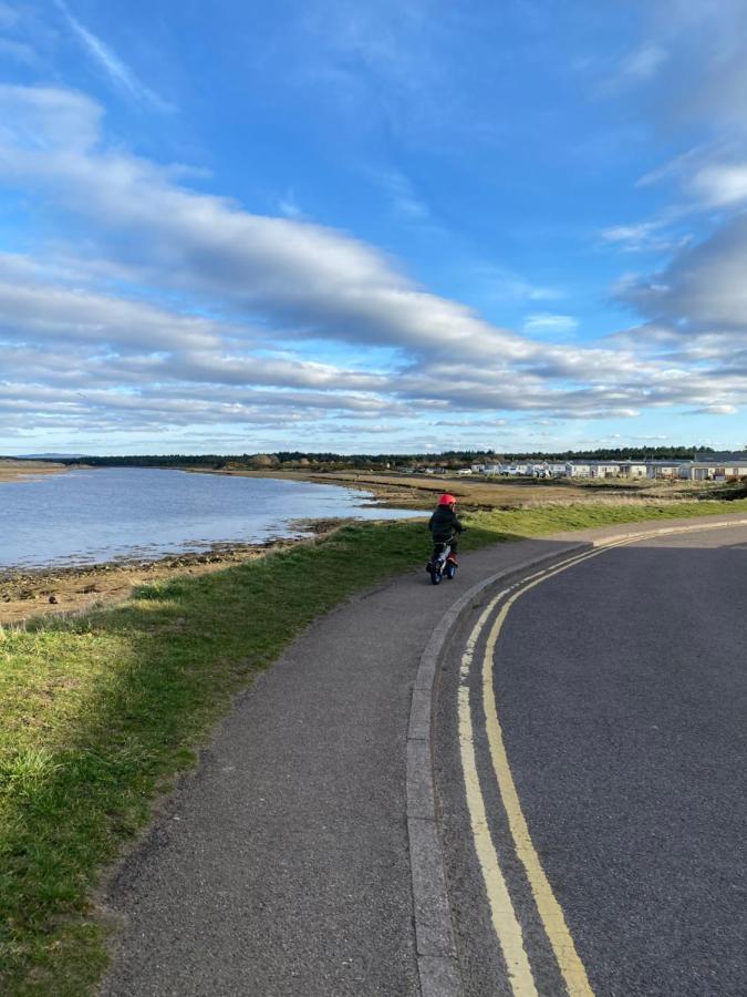 Beachfront Lodge, Lossiemouth Bay Exteriör bild